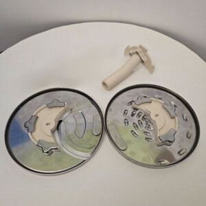 CUISINART 2 Discs and Stem - DLC-837TX Grating DLC-844TX 4MM Slicing DLC-10 Stem
